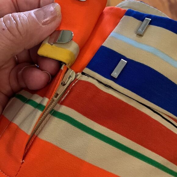 Outback Red Size 4 100% polyester low rise shorts - Picture 11 of 12